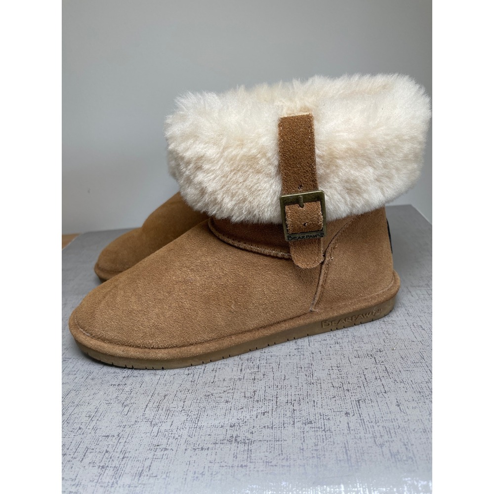 Bearpaw Hickory Suede Ankle Boots Sheepskin Lining Buckle Tan Womens 9 Cozy